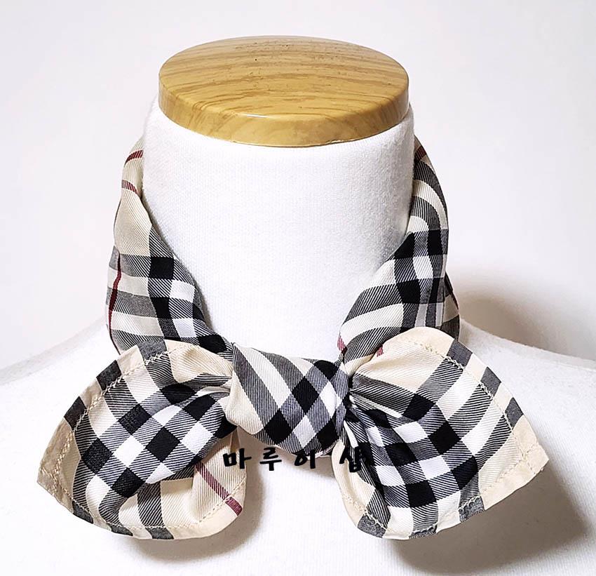 BURBERRY Nova Check Equestrian Knight Logo Petite Cream Scarf