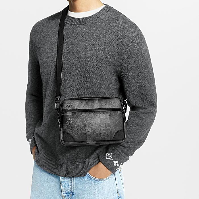 Louis Vuitton Nile Messenger Crossbody Bag M14988