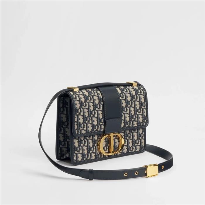 DIOR 30 Montaigne Shoulder Bag