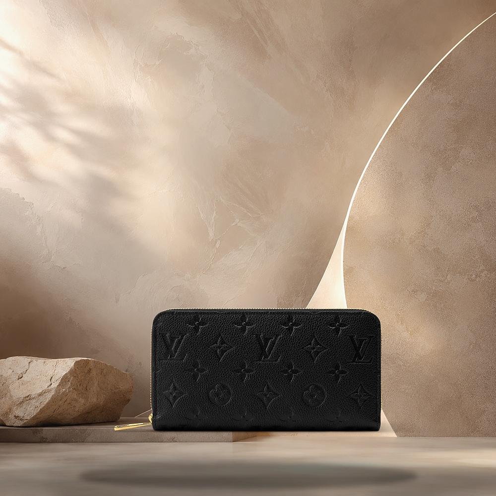 Louis Vuitton Black Zippy Wallet Bi-Fold Wallet M28791