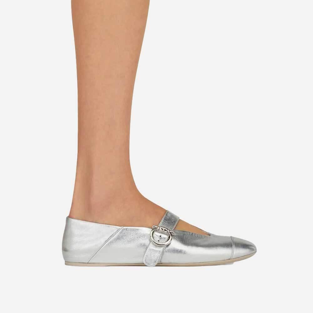 Ferragamo Gancini Leather Ballet Flats Women 01J947 782667