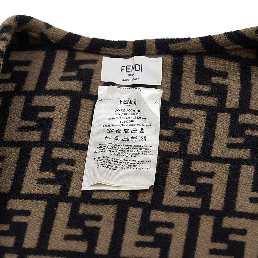 FENDI Women’s Wool Cashmere Poncho Black
