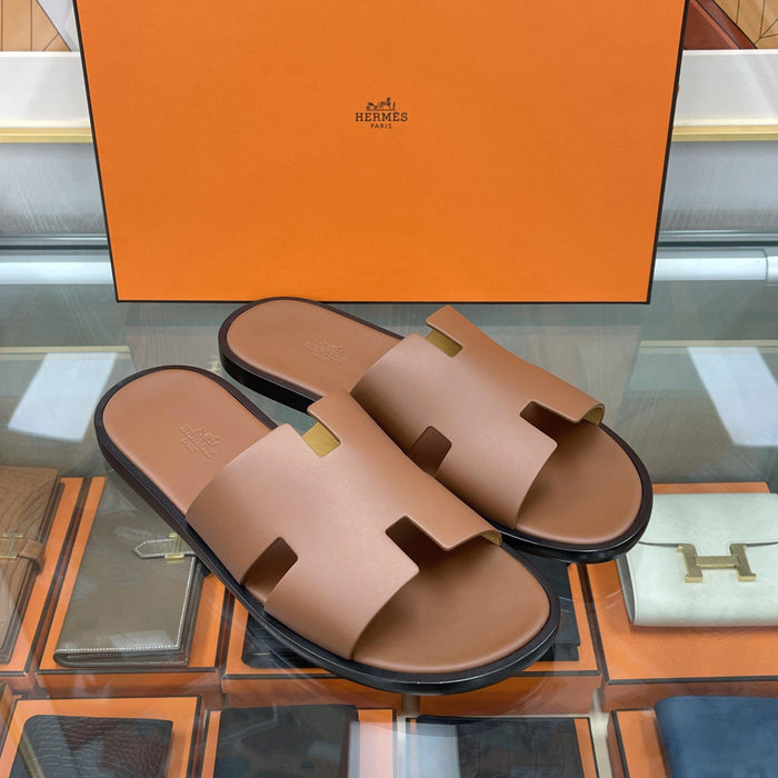 HERMES Izmir Slippers Gold Leather Men’s Slides H041141
