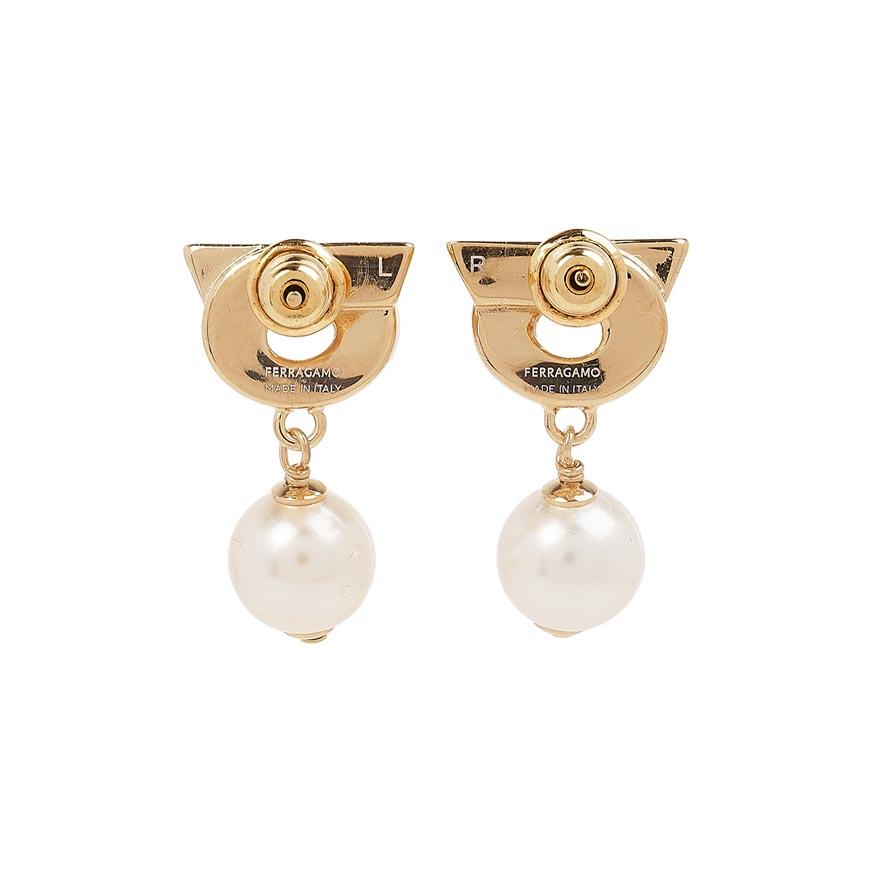 Ferragamo Women’s Pearl Gancini Earrings Gold Tone