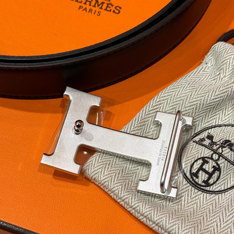 HERMES Reversible Black/Navy Leather Belt with Silver H Buckle