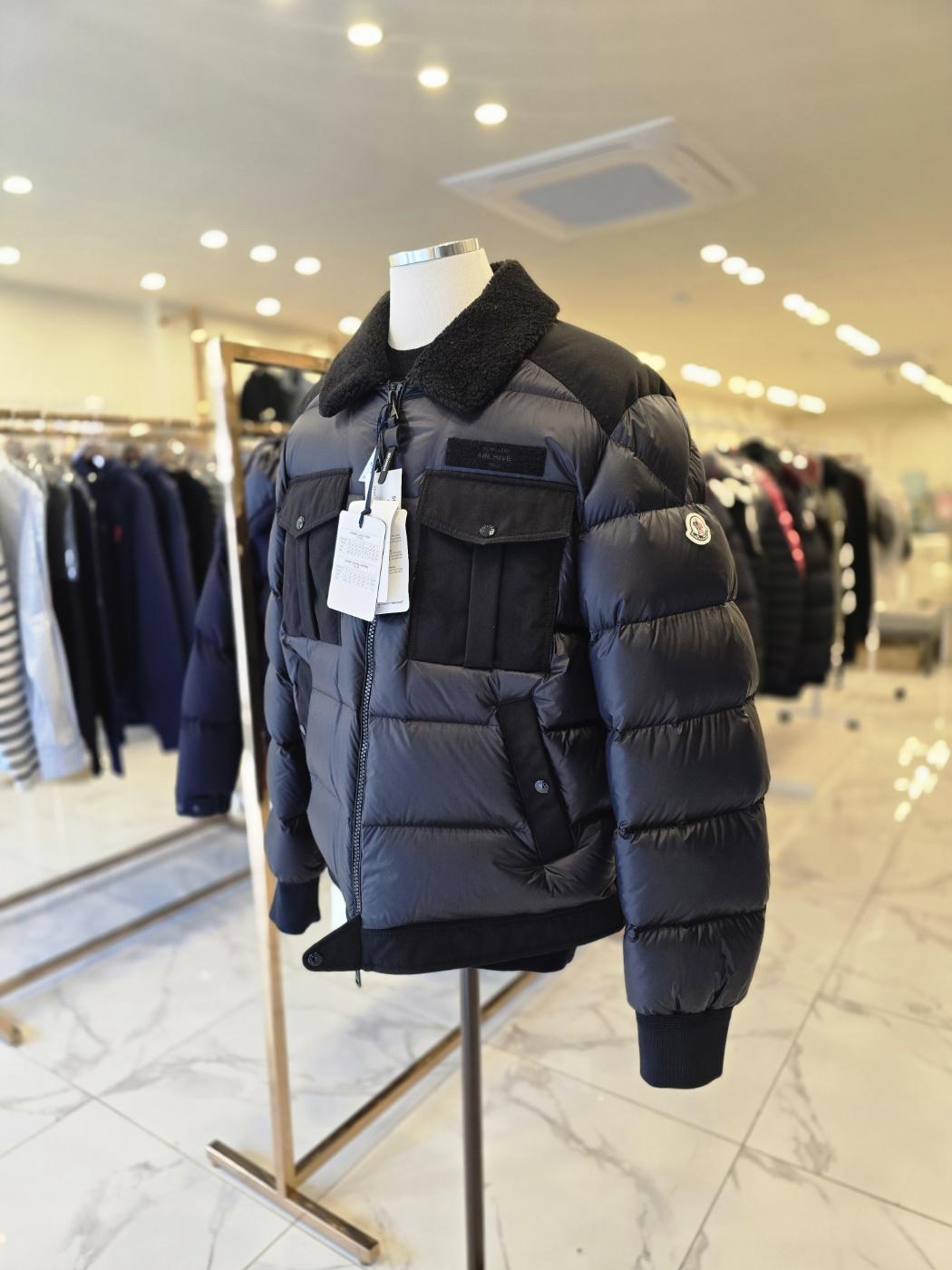 Moncler Campei Down Puffer Jacket 1A00110 5967G 999