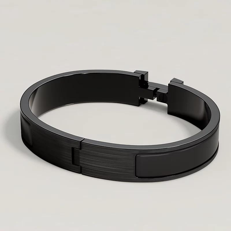 HERMES So Black Enamel Click H Bracelet Men’s Black Jewelry