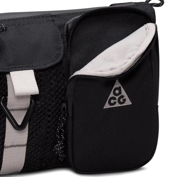 Nike ACG Daymax Crossbody Messenger Bag 3L Black