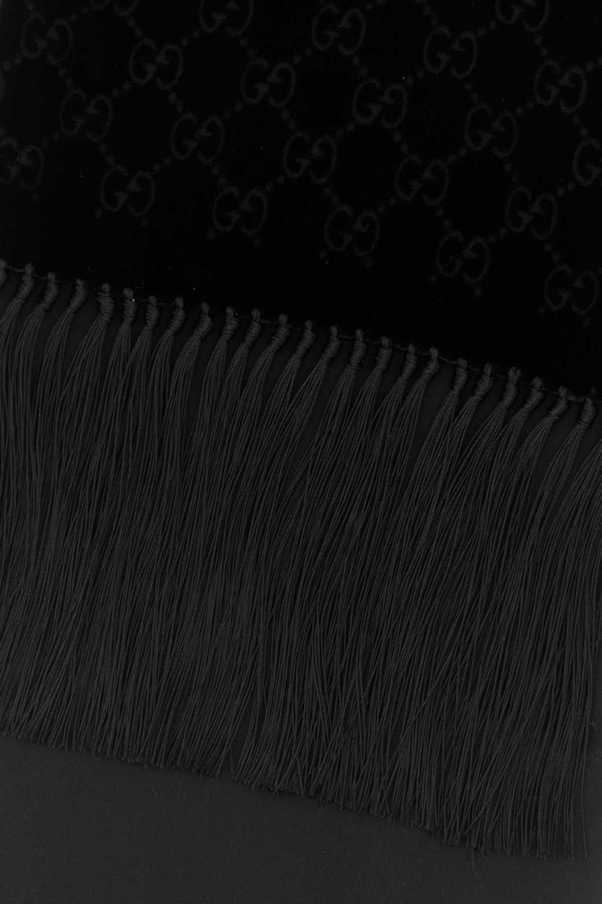 GUCCI Black Wool Scarf