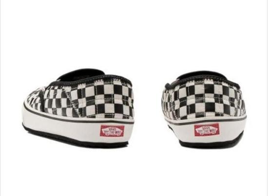 Vans Classic Low-Top Sneakers Men’s White Canvas Shoes VN0A4UWOIB81 DOM