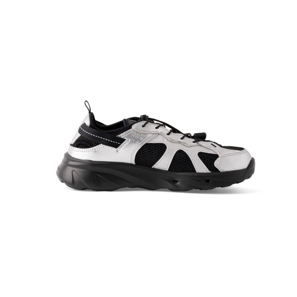 New Balance Silver CAVE Sandals Low-Top Sneakers