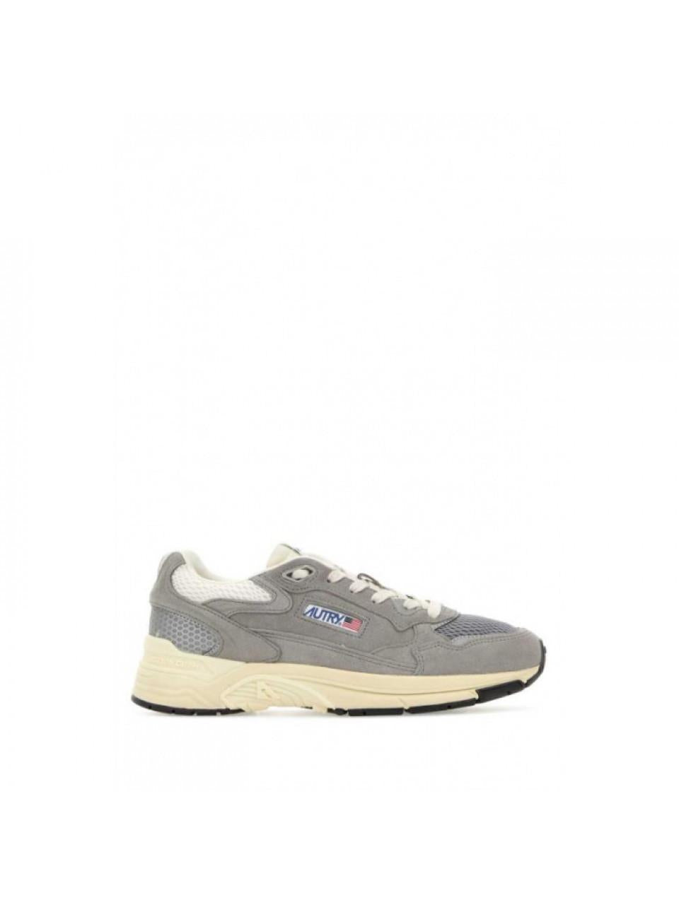 AUTRY Hyperway Women's Low Top Sneakers HYLW UM15
