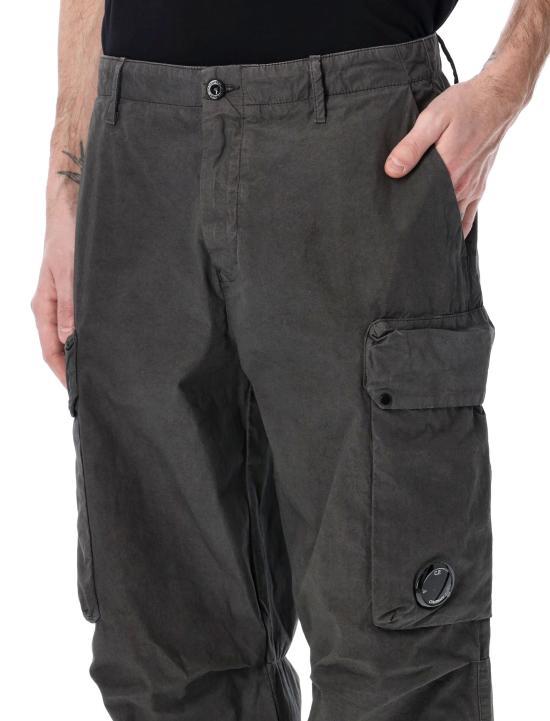 CP Company Micro Reps Boxy Cargo Lens Pants 20CMPA128A 110325G 921 GUNMETAL DOM