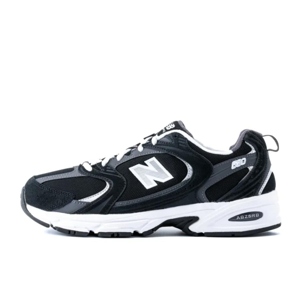 New Balance 530 Classic Black Low-Top Sneakers