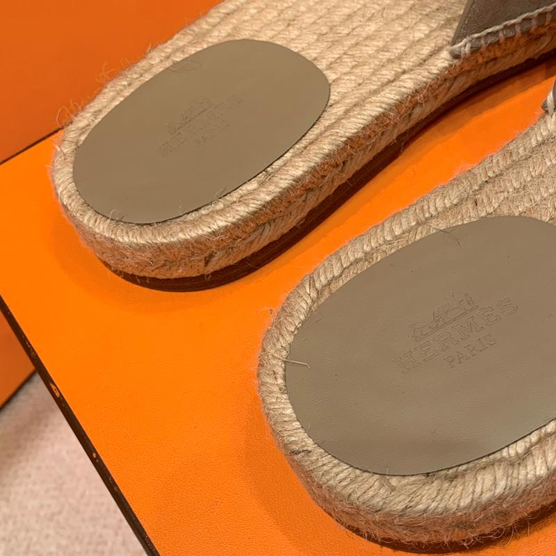 HERMES Men’s Goatskin Antigua Espadrille Slippers Brown