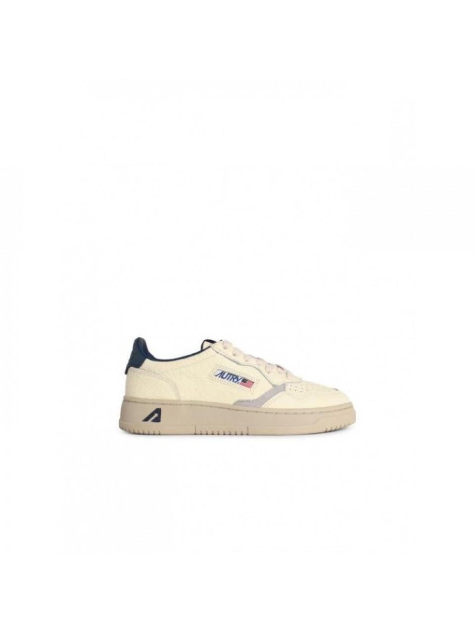 AUTRY Women's Medalist Low Top Leather Sneakers AULW NE12