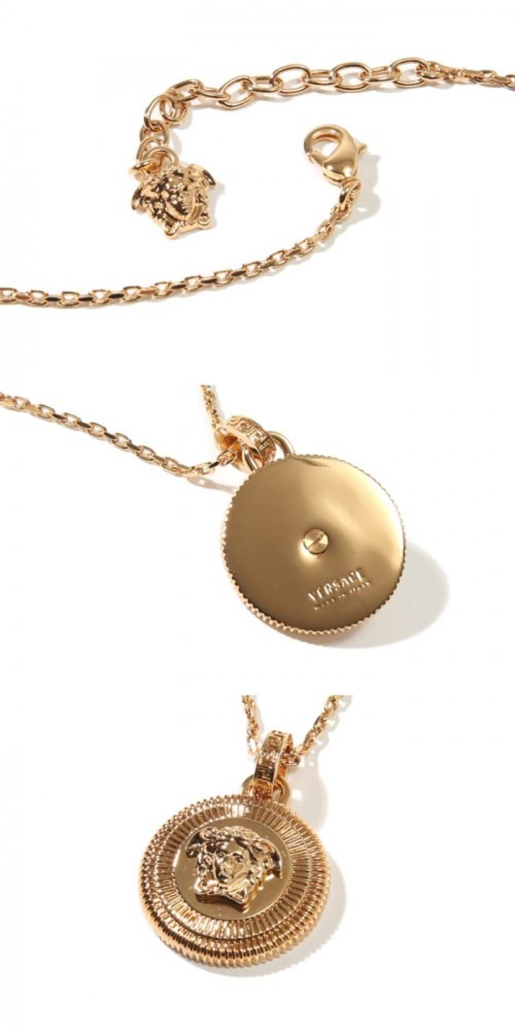 Versace Medusa Pendant Necklace 1004595 1A00620