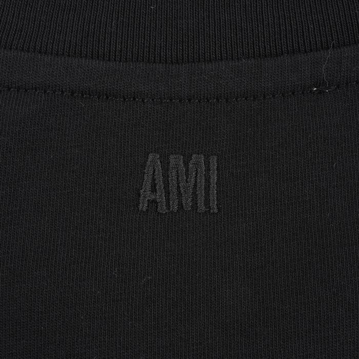 AMI Heart Logo Crop T-Shirt
