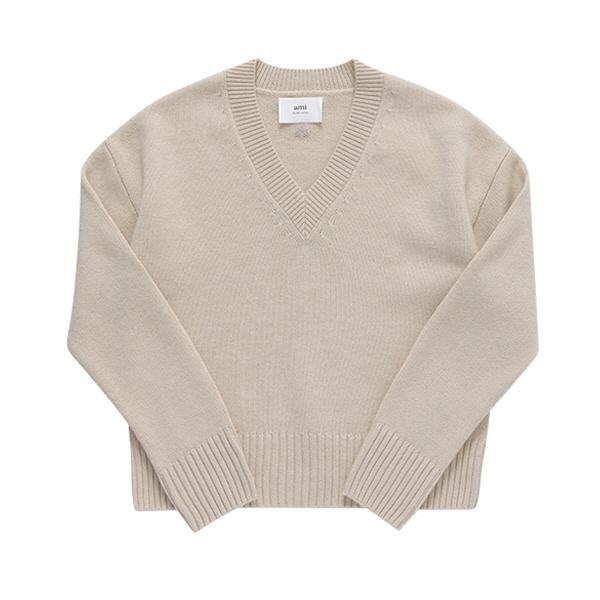 AMI Heart De Coeur V-Neck Knit Sweater Unisex UKS234 KN0028 721