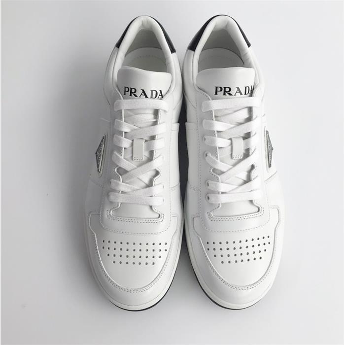 PRADA Logo Low-Top Sneakers 2EE364