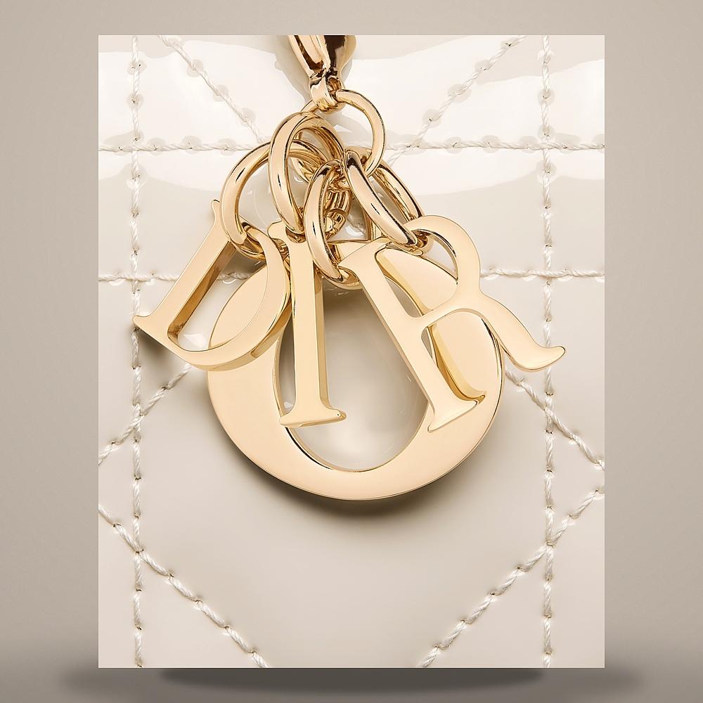 DIOR Lady Dior Lotus Card Holder Dusty Ivory Patent Cannage Calfskin