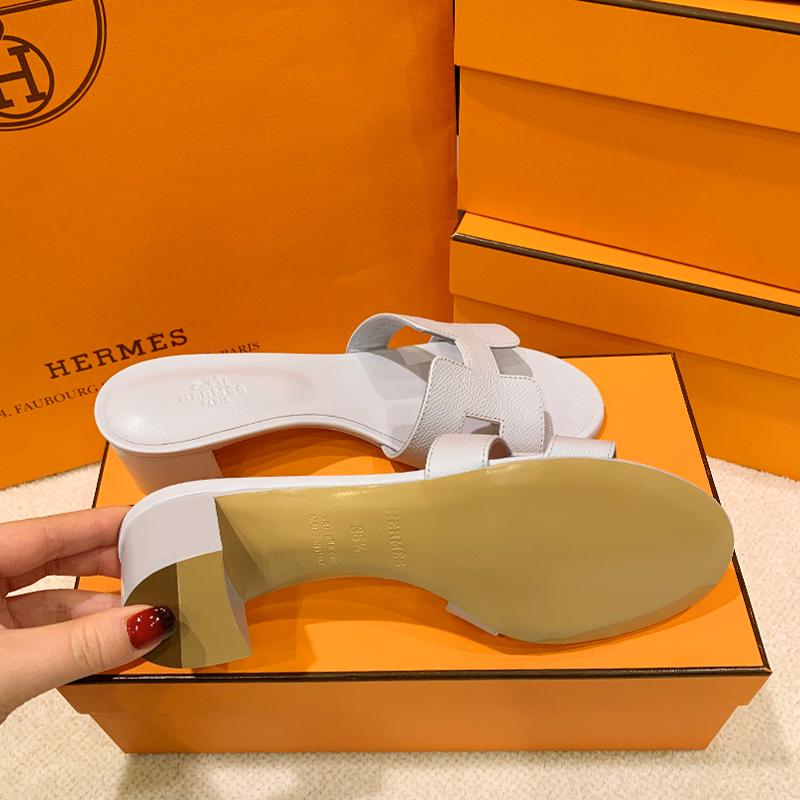 HERMES Oasis Sandals in Matte White Epsom Calfskin