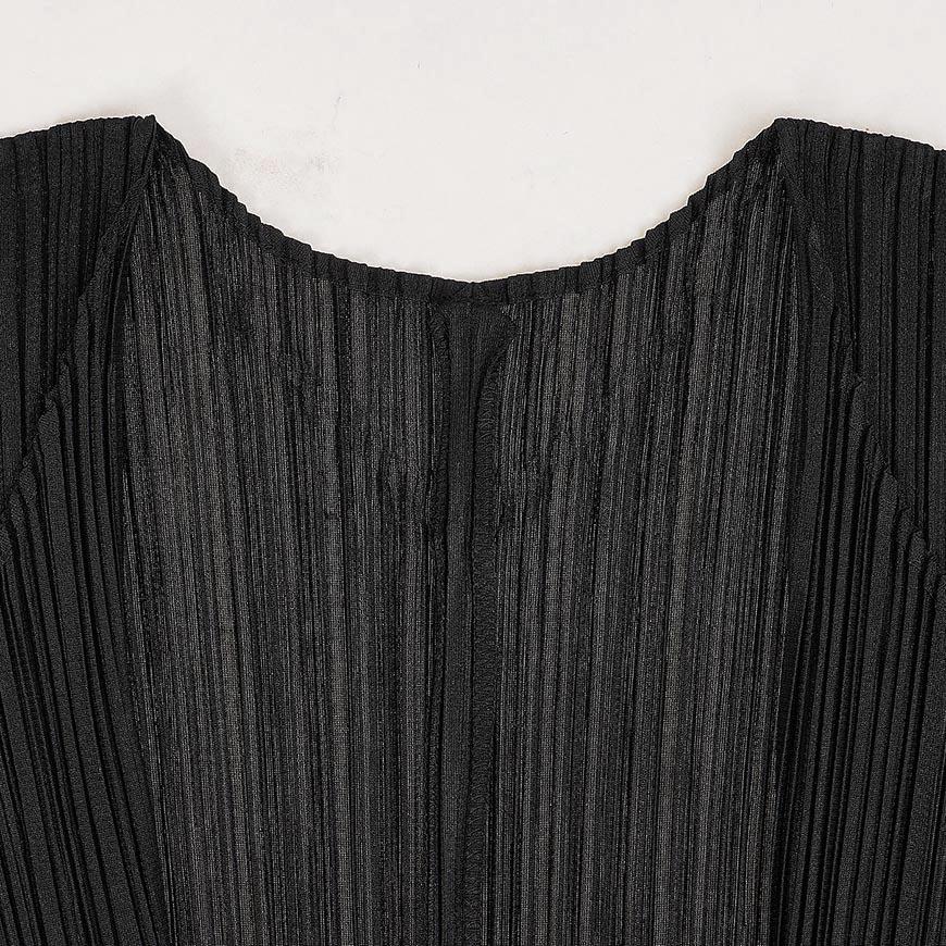PLEATS PLEASE Women’s Basic Pleated Cardigan Beige Knit