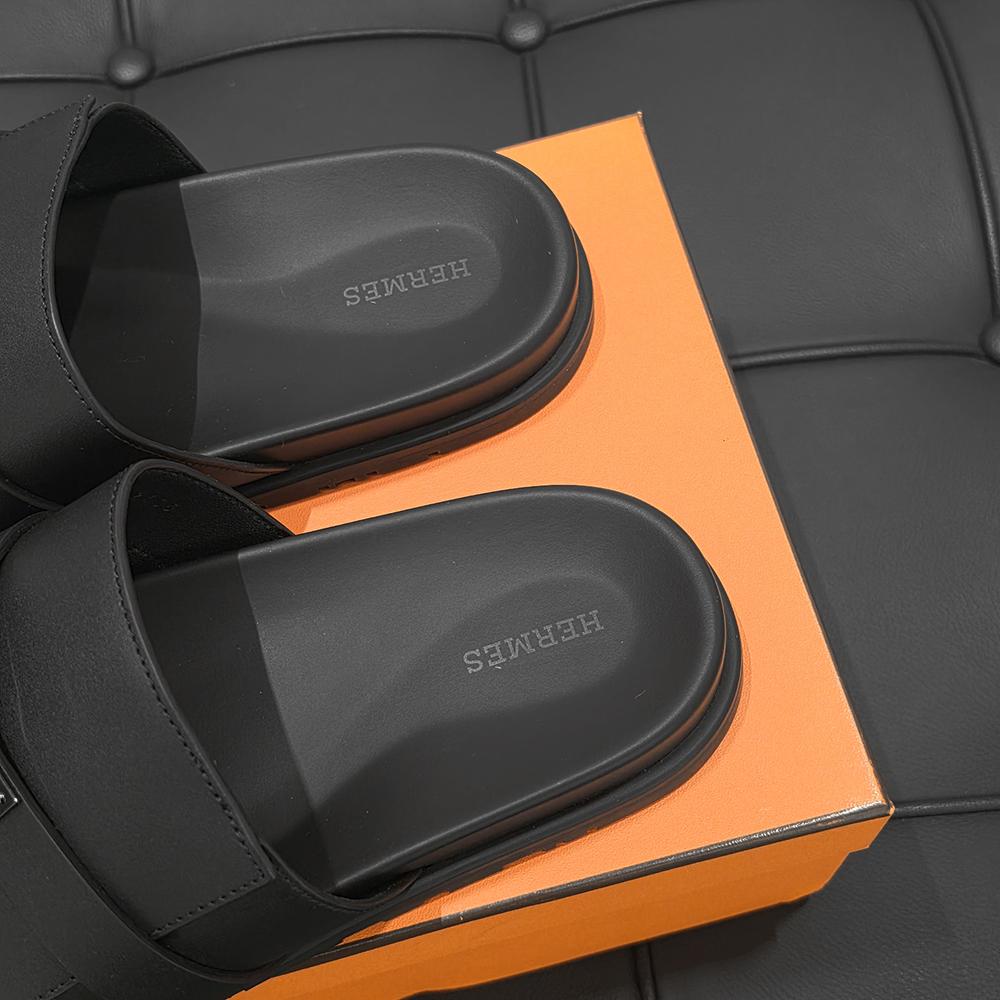 HERMES So Black Calfskin Jackson Sandals for Men