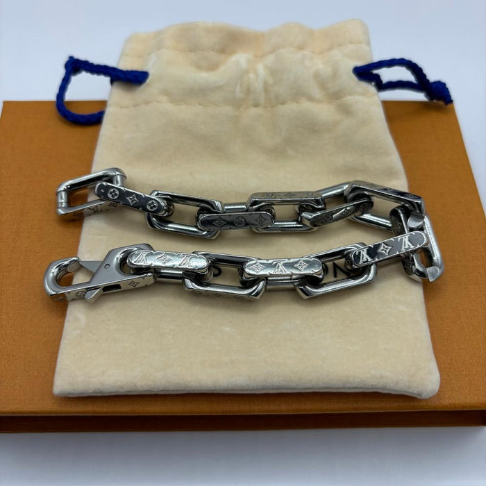 Louis Vuitton Monogram Chain Bracelet Unisex Silver-Tone Accessories M00309