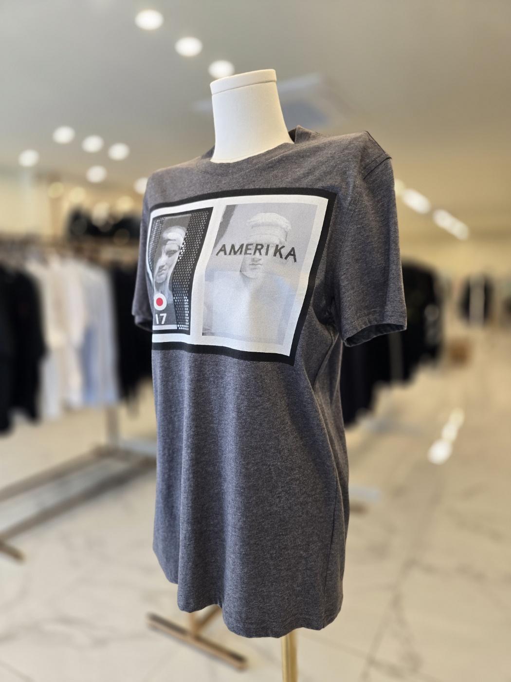 GIVENCHY America Grey Crewneck T-Shirt for Men 13W 7416 651 030