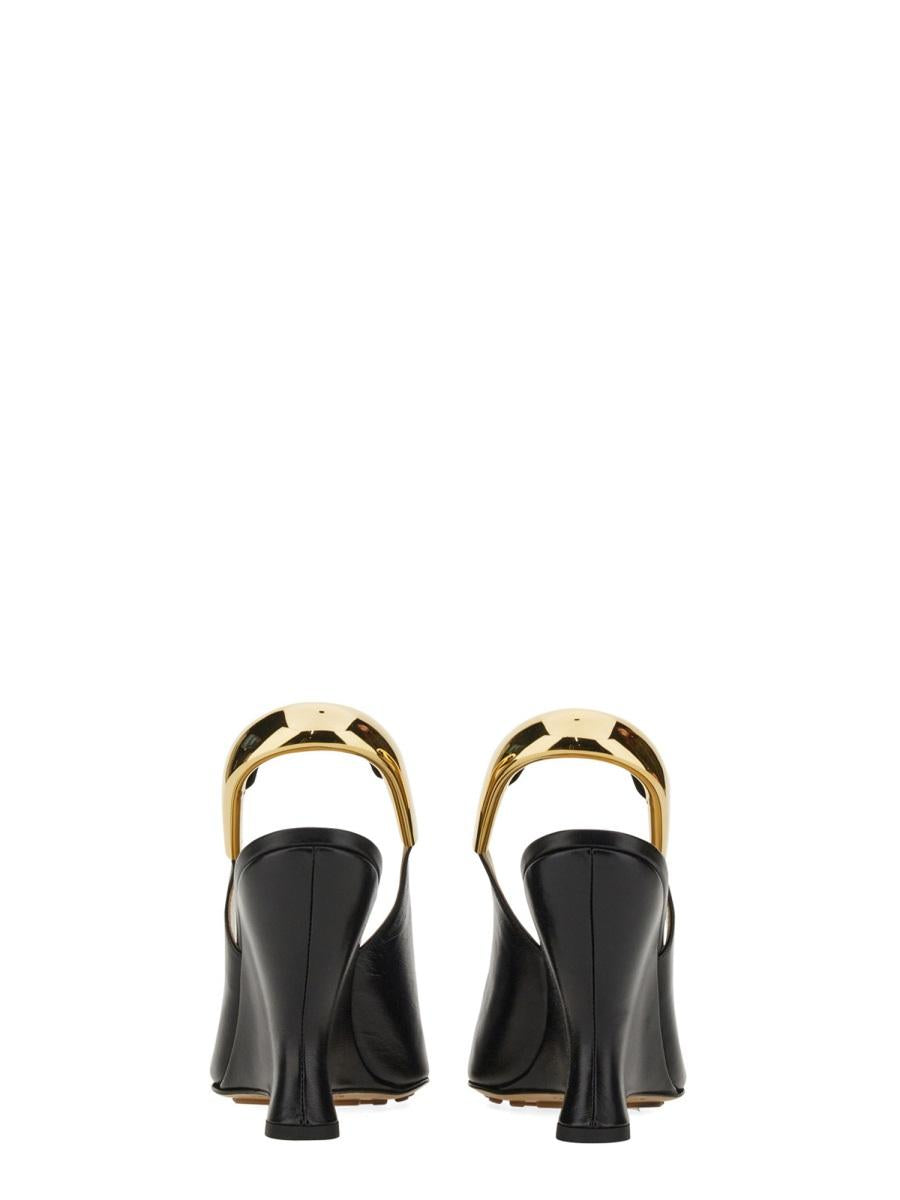 Bottega Veneta Black Leather Pumps