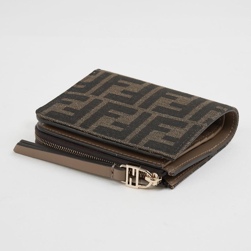 FENDI Women’s Slim Baguette Leather Small Wallet Black