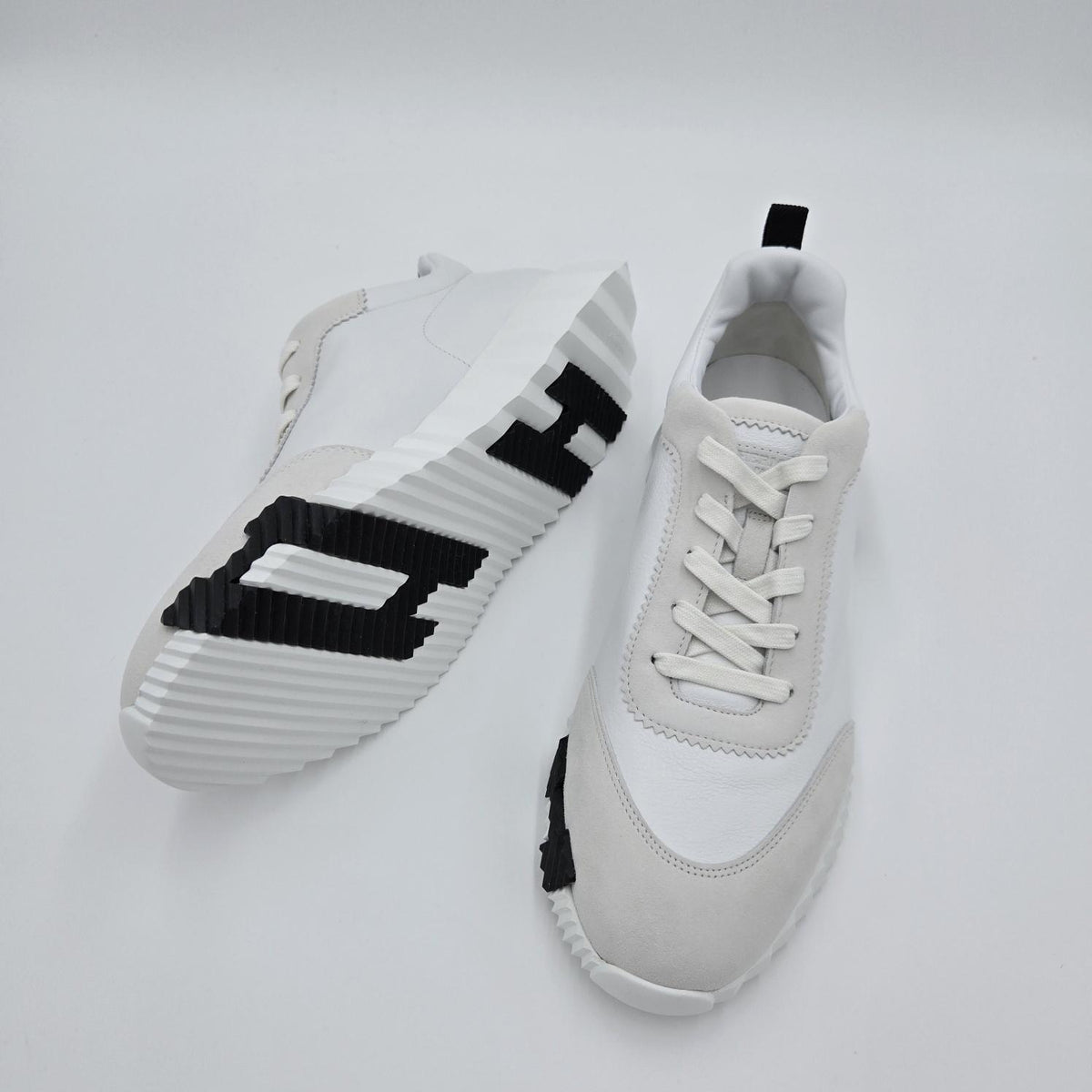 HERMES Bouncing Low-Top Sneakers White Leather H242810ZH90