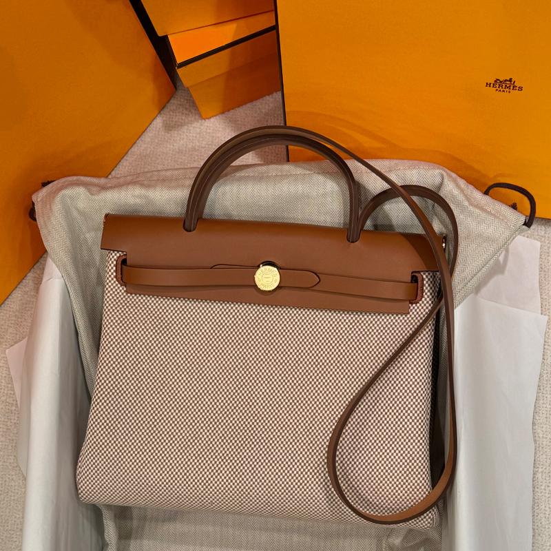 HERMES Herbag 31 Beige Canvas Hunter Leather Shoulder Bag Gold-Tone