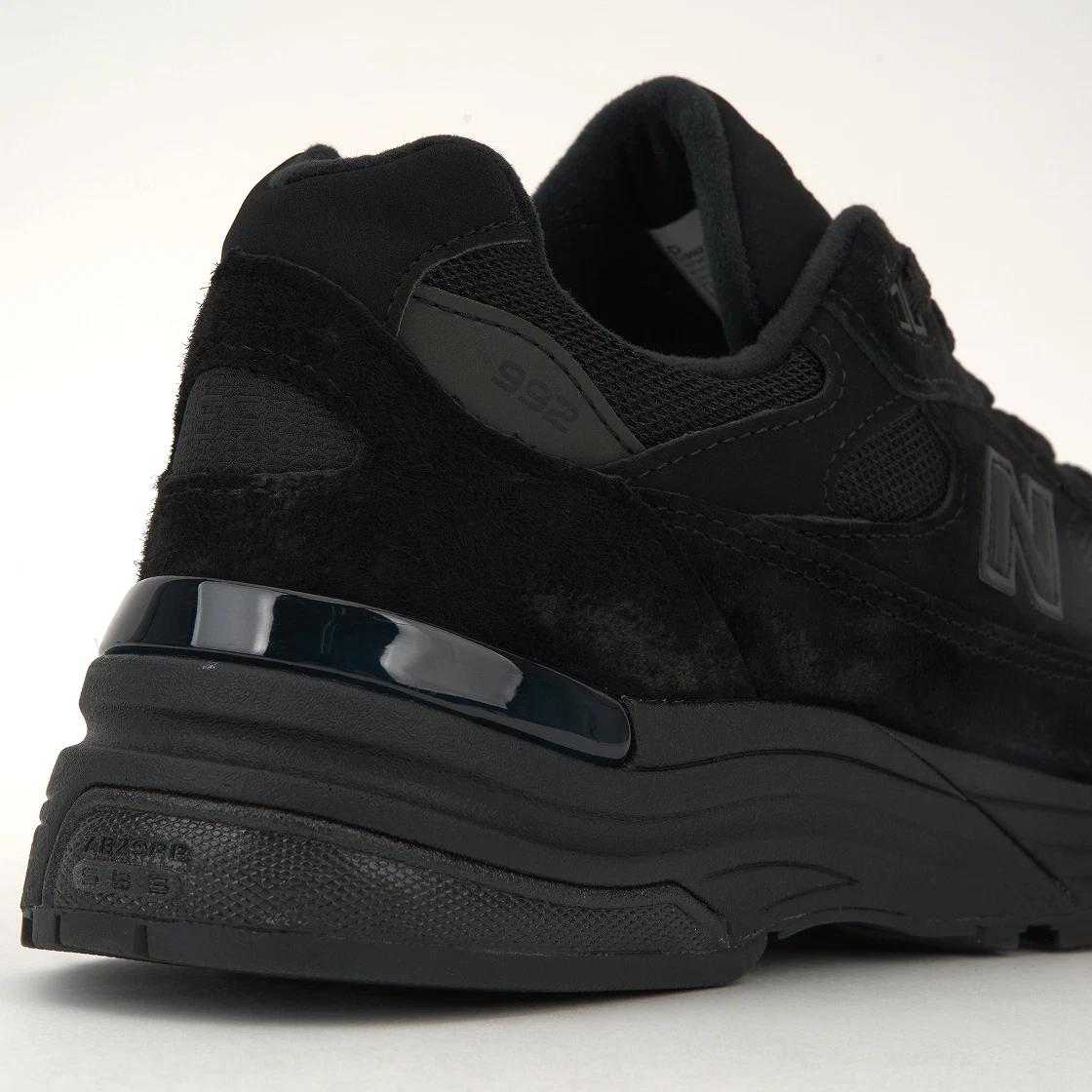 New Balance 992 Made in USA Core Triple Black Low-Top Sneakers U992TB