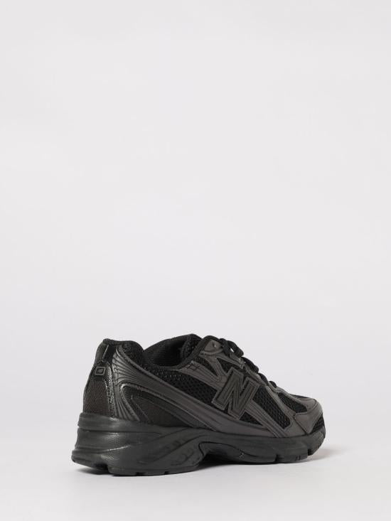 New Balance Black Leather Mesh Lace-Up Sneakers U740BO2