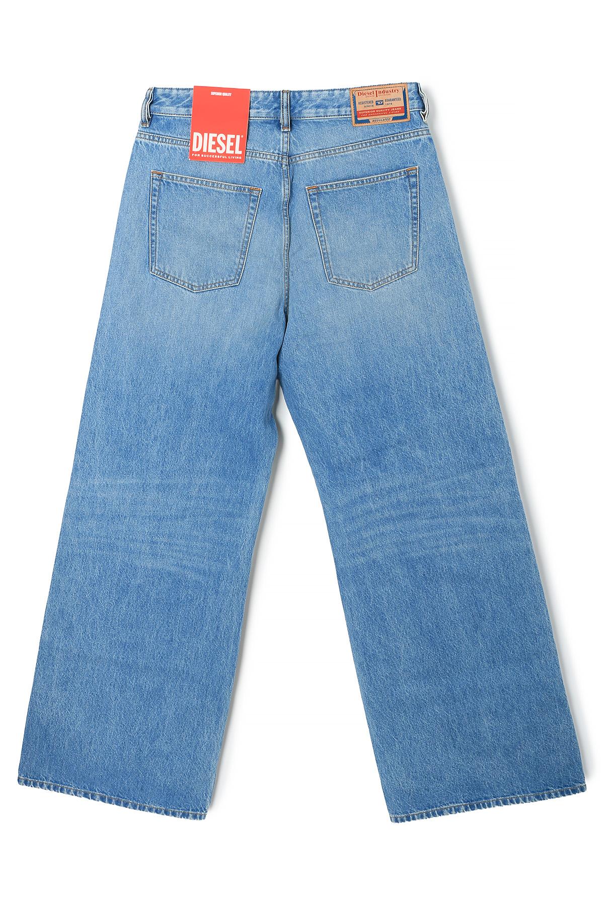 DIESEL 1996 Dsire Light Blue Denim Jeans Unisex