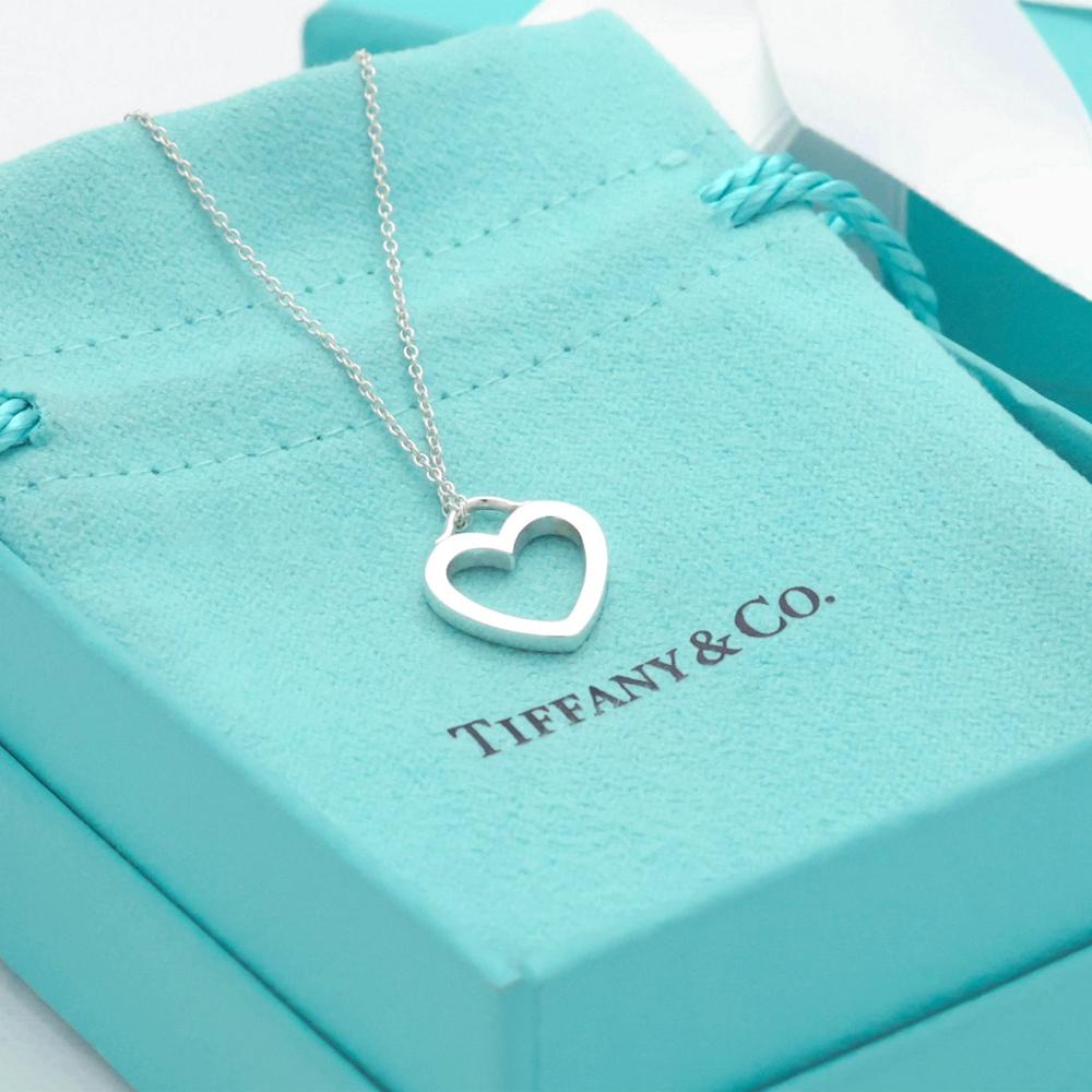 Tiffany & Co 925 Sterling Silver Sentimental Heart Necklace
