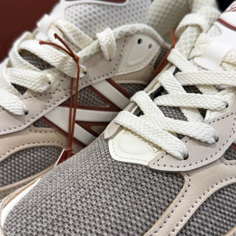 Loro Piana Cream Leather Low-Top Sneakers for Men 990v6