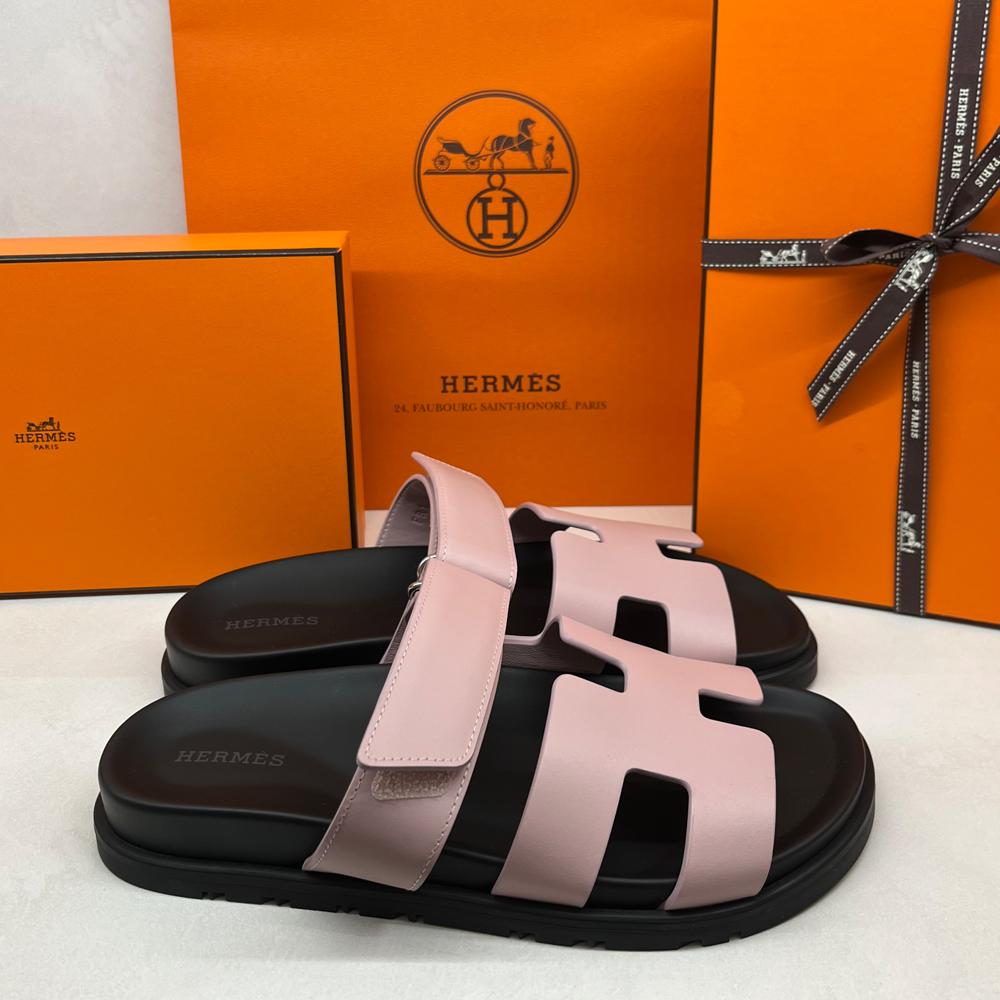 HERMES Rose Pink Chypre Sandals for Women