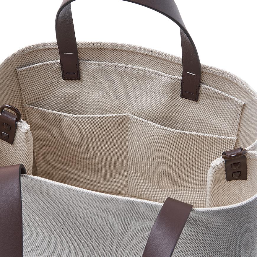 VALENTINO Garavani V-Logo Signature Leather Tote Bag