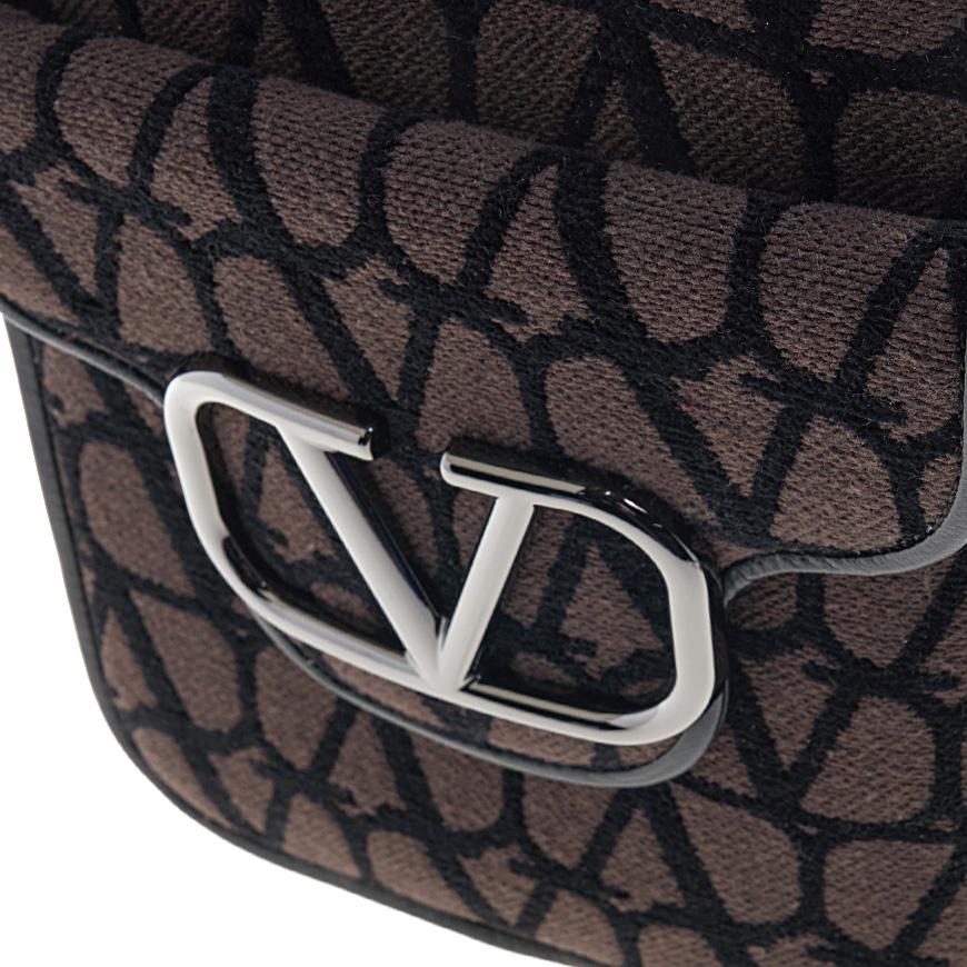 VALENTINO Garavani Signature V Logo Leather Shoulder Bag Unisex