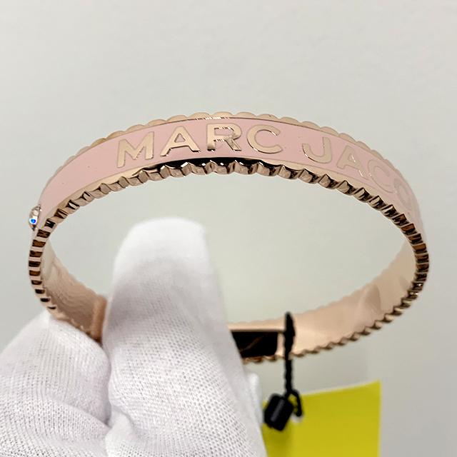 Marc Jacobs Medallion Scallop Bangle Bracelet