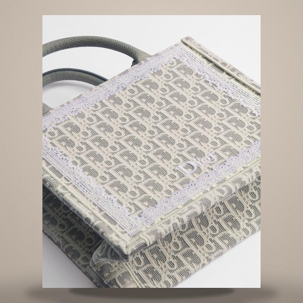 DIOR Latte Gray Dior Oblique Embroidered White Lace Book Tote Str M1404PEHT M074