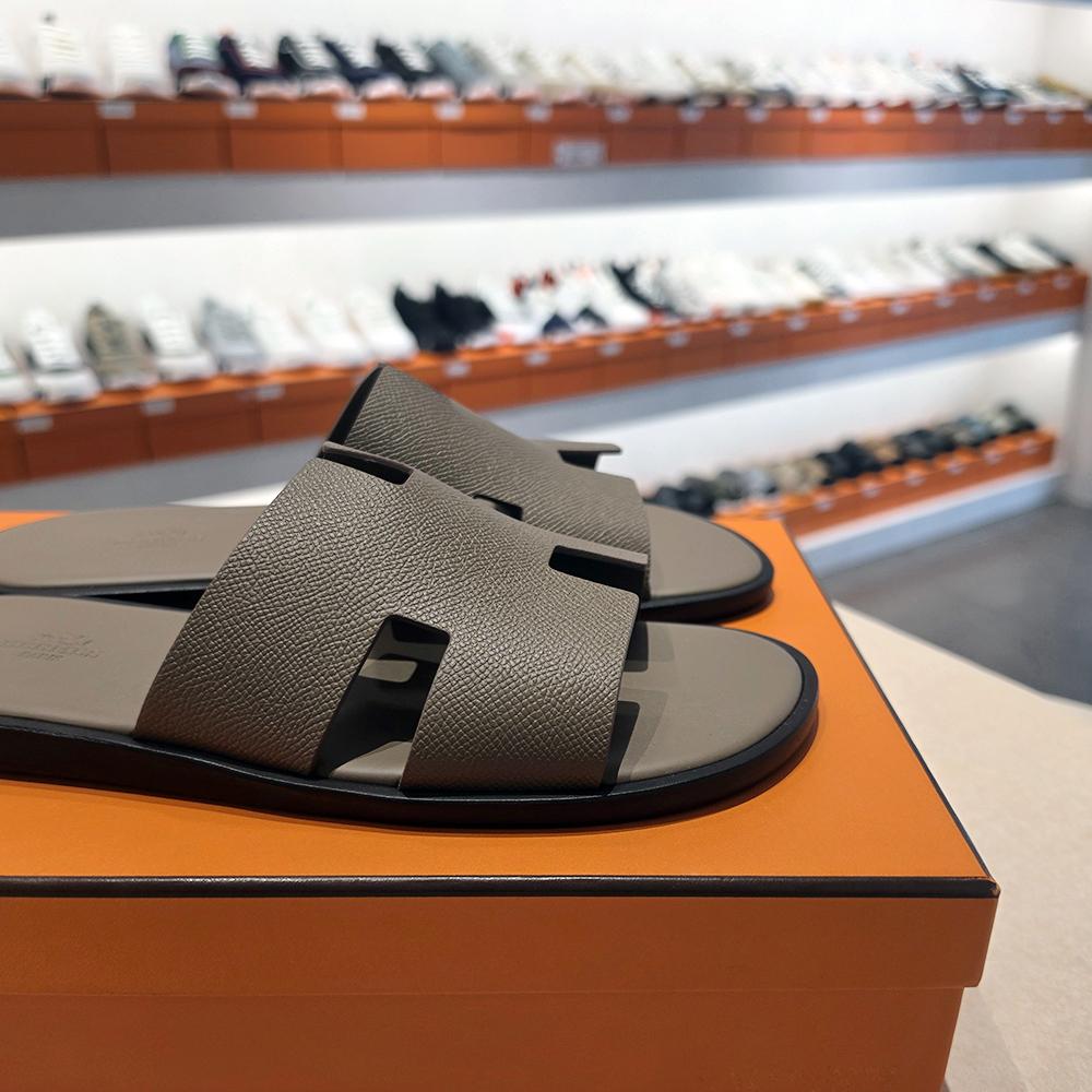 HERMES Men Izmir Slide Sandals Etoupe Leather Slippers