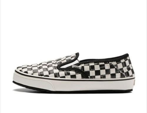 Vans Classic Low-Top Sneakers Men’s White Canvas Shoes VN0A4UWOIB81 DOM