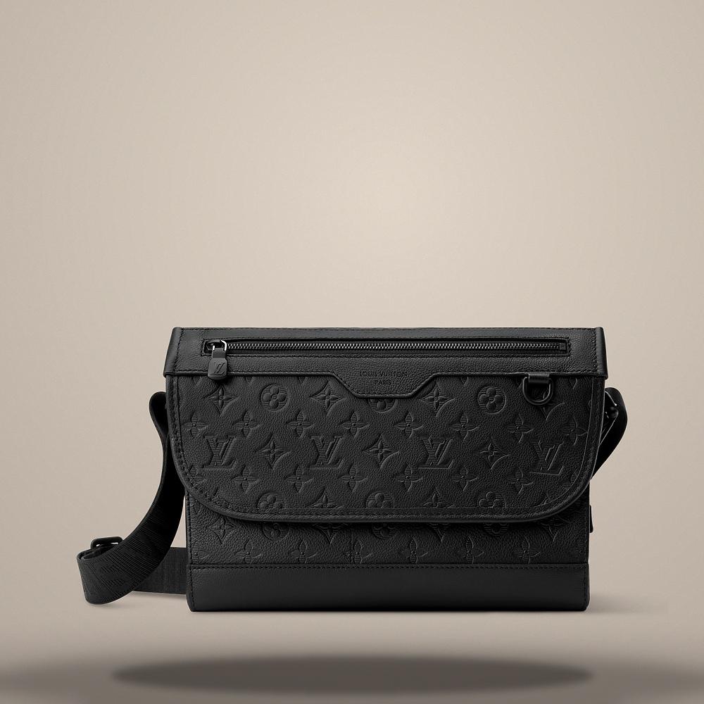 Louis Vuitton Courrier Messenger Black Crossbody Bag M28781