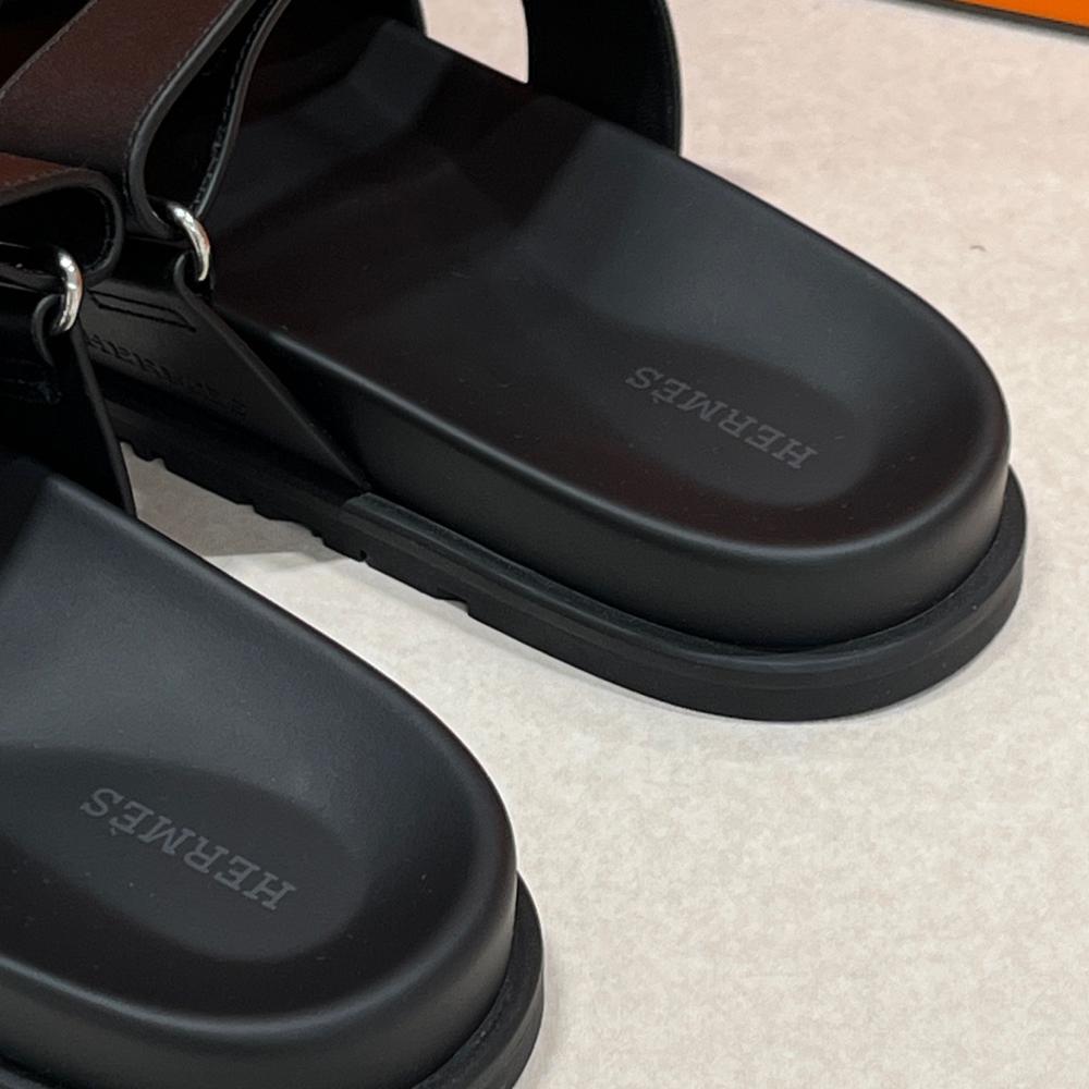 HERMES Men’s Chypre Classic Black Sandal