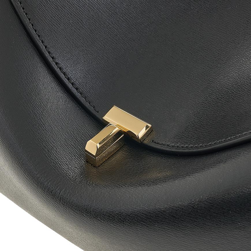 Toteme T-Lock Top Handle Tote Bag Black Leather Women’s Tote 234 WLGBG417 LE0025