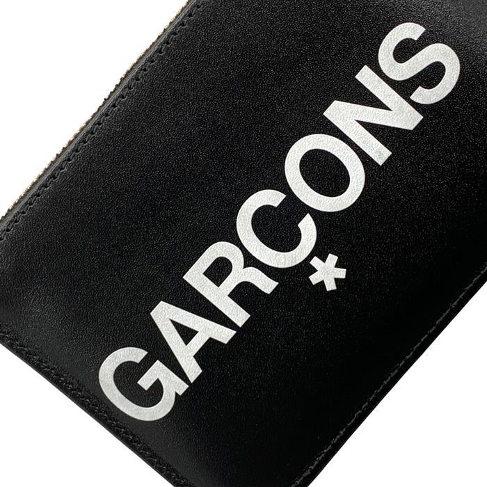 Comme des Garcons Classic Leather Zip Card Holder with Large Logo